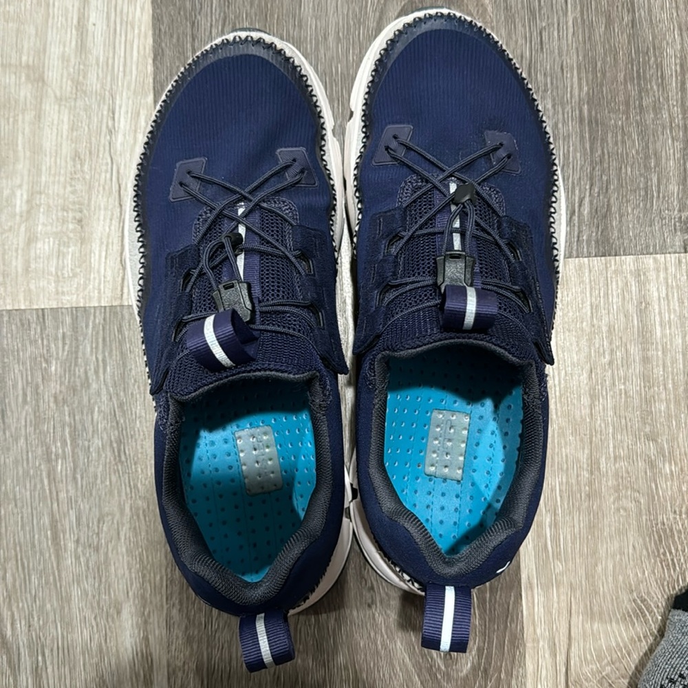 Mens 8 OC shoes